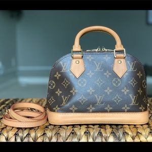 ❌Sold❌Authentic Monogram Alma BB